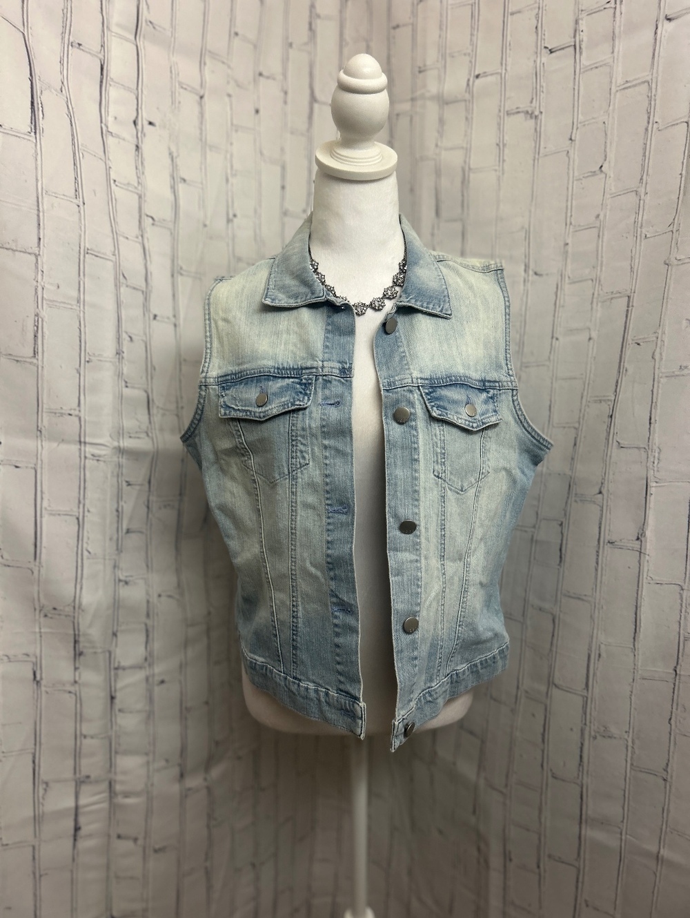 Gap Denim Vest Womens L Light Wash Jean Trucker Western Cowgirl Y2K Layering